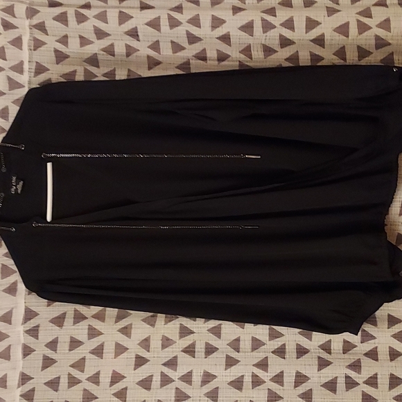 Cross-front chain top - Picture 1 of 4